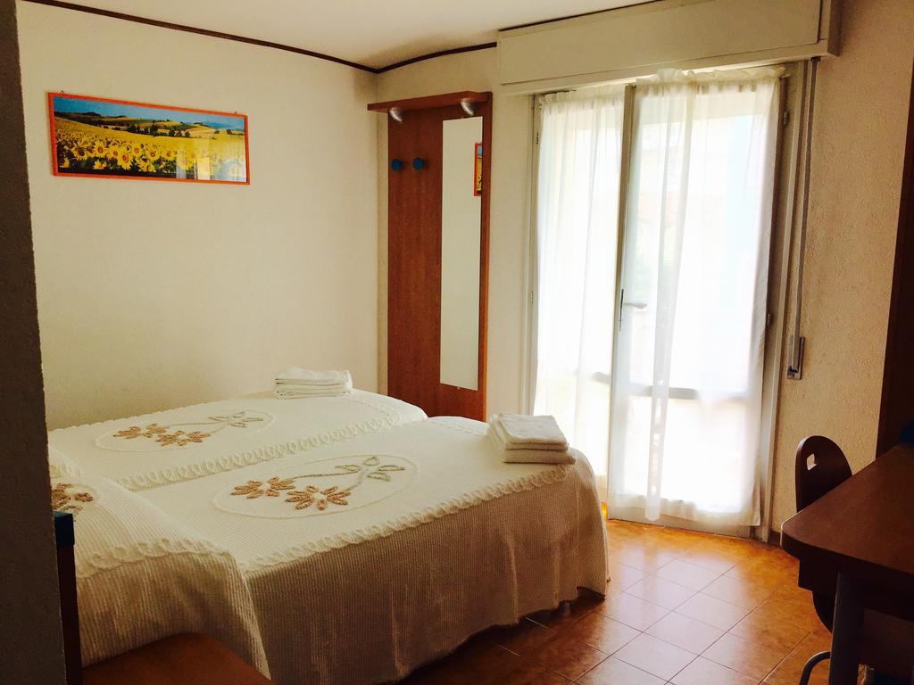 Meuble Lariana Hotel Bellaria-Igea Marina Esterno foto