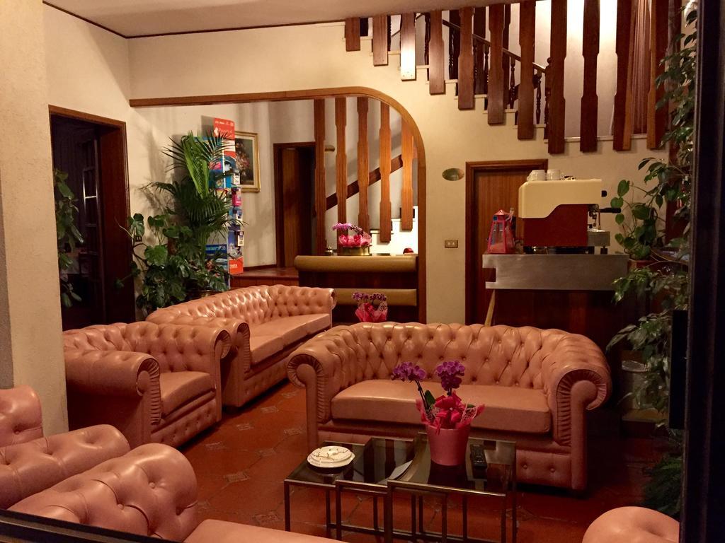 Meuble Lariana Hotel Bellaria-Igea Marina Esterno foto